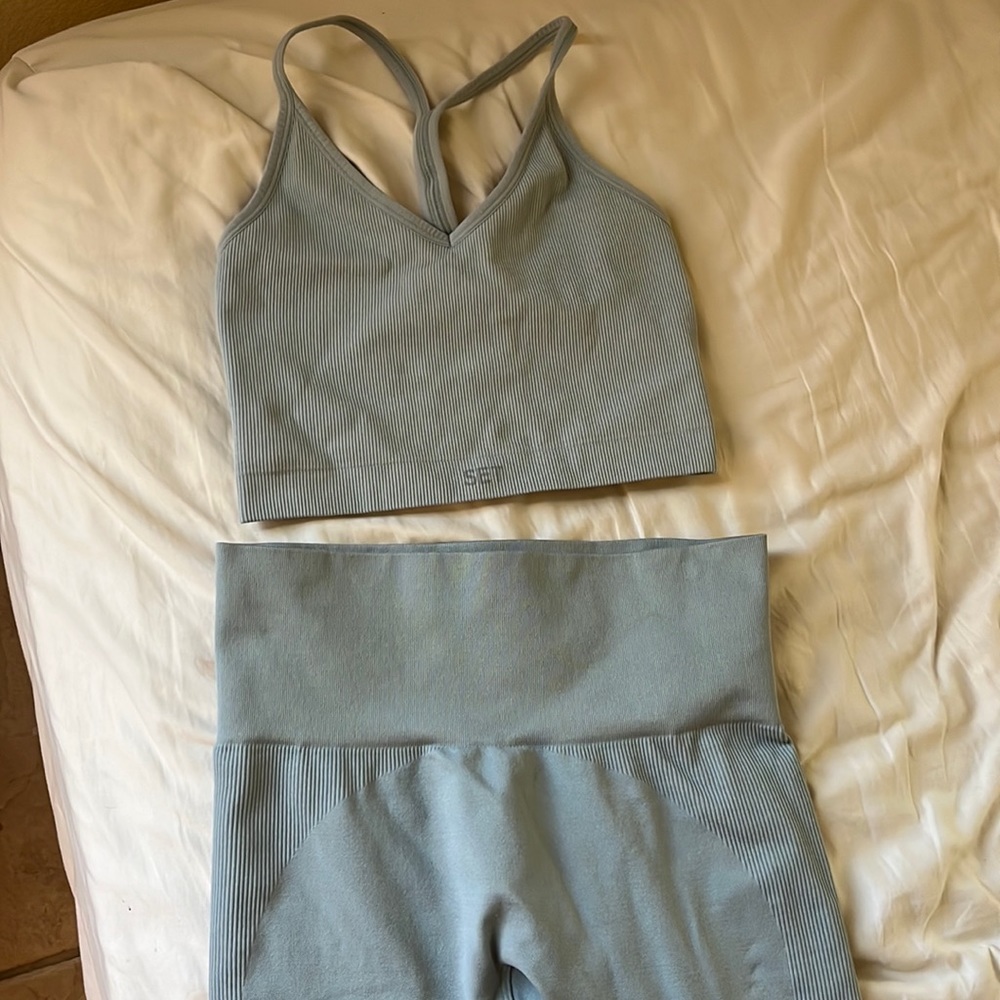 Light blue set active set